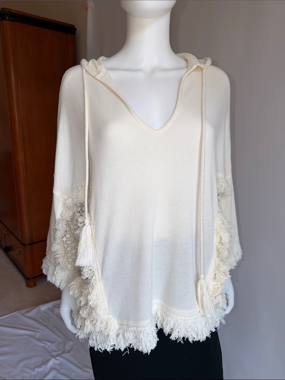 Anthropologie Hazel Cream Hooded Fringe Poncho